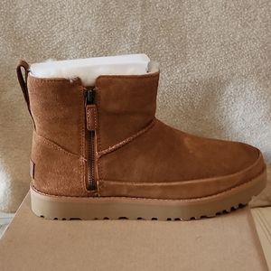 UGG classic zip mini size 8